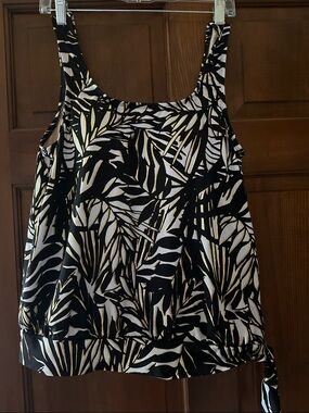 Swimsuits For All Black, White & Gold Tropical One-Piece Swim top